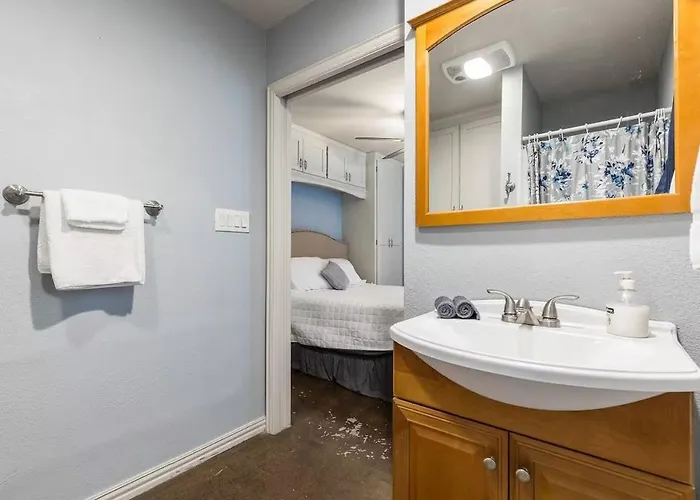Worth Getaway - Stylish Garage Near Attractions Fort Worth
